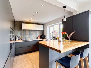 Photo 11- click for photo gallery